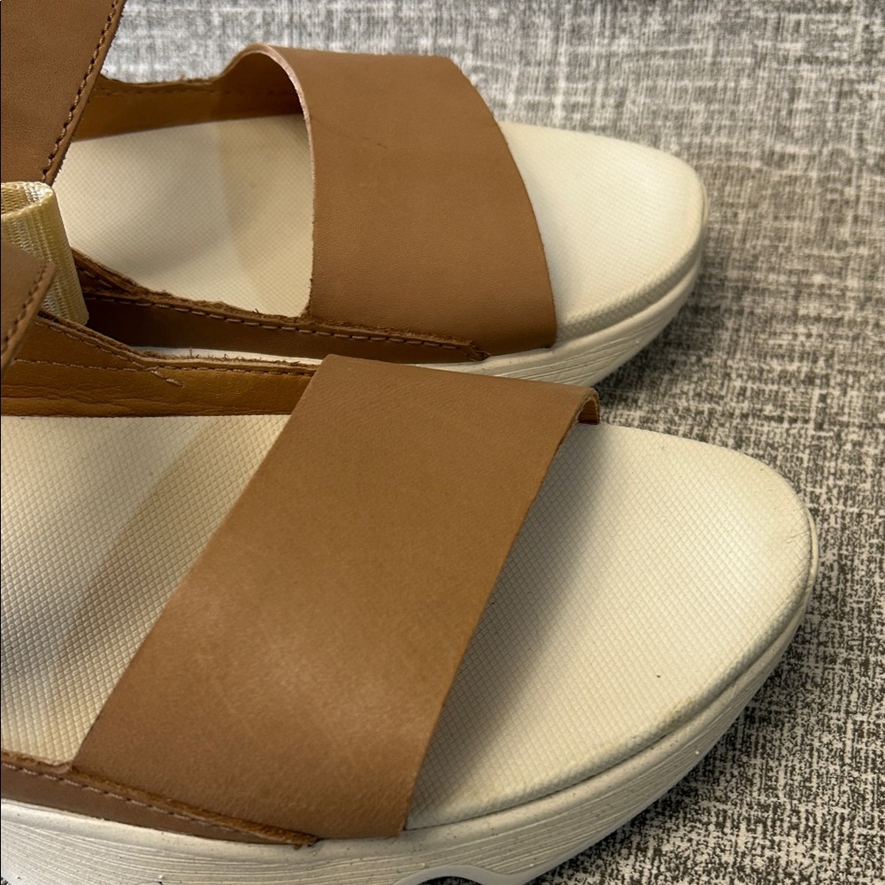 Sorel Women's Tan Leather Sport Sandals with White Sole - Picture 7 of 15